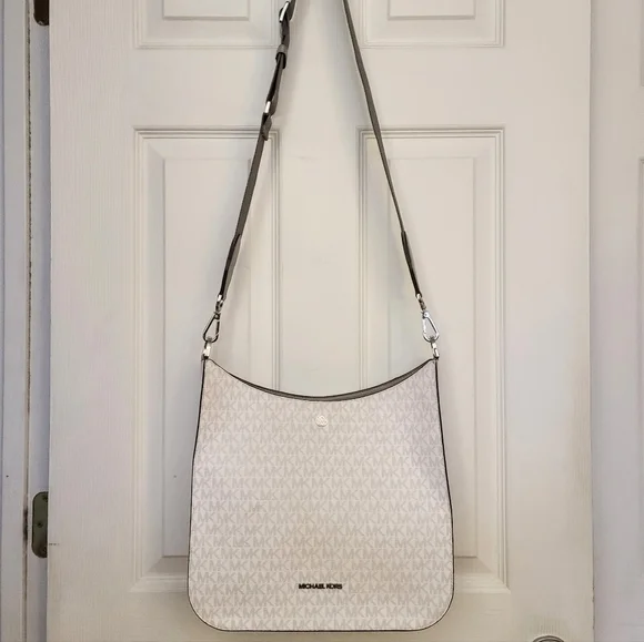 Michael Kors crossbody purse - Picture 4 of 5